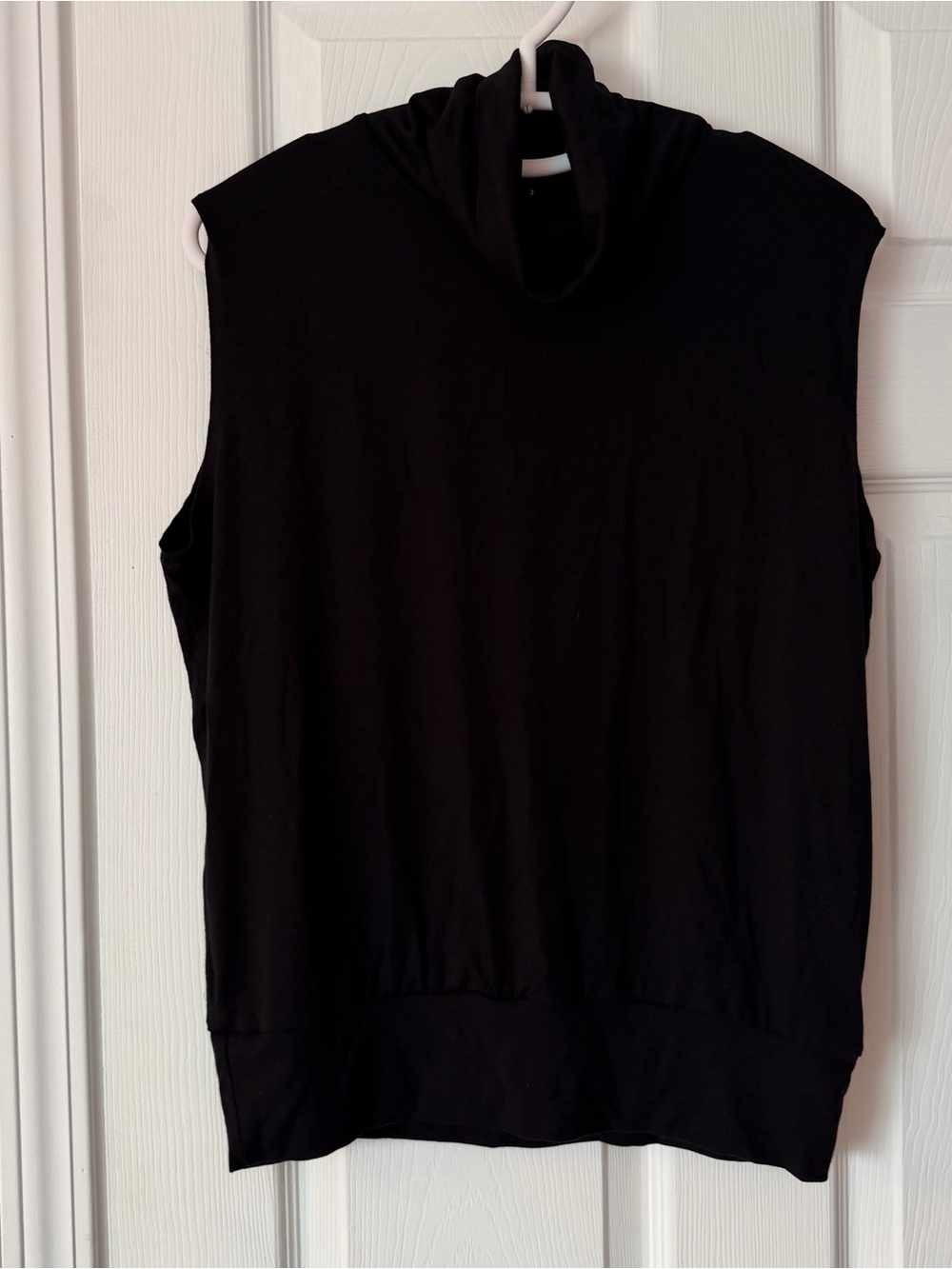 Bleusalt size 3 (large) Black Sleeveless Turtleneck Top